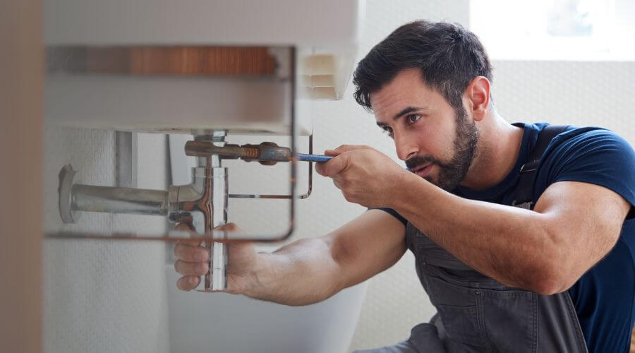 Professional water heater installation services in Thrall, TX